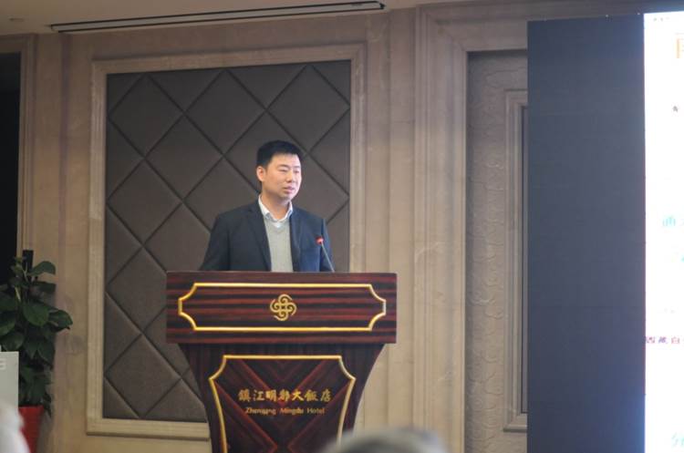 http://ltzx.ujs.edu.cn/__local/D/CA/6F/401A1FA71C5302E5C6AEC215F63_945442D2_224B6.jpg